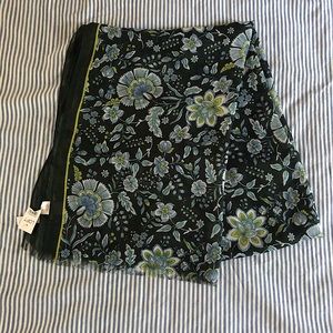 Beautiful floral Loft scarf NWT